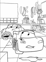 Een kleurplaat van doc hudson stuurt bliksem mcqueen weg uit zijn werkplaats